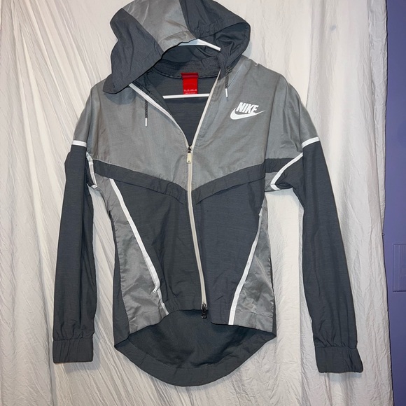 Nike Jacket - Picture 2 of 5